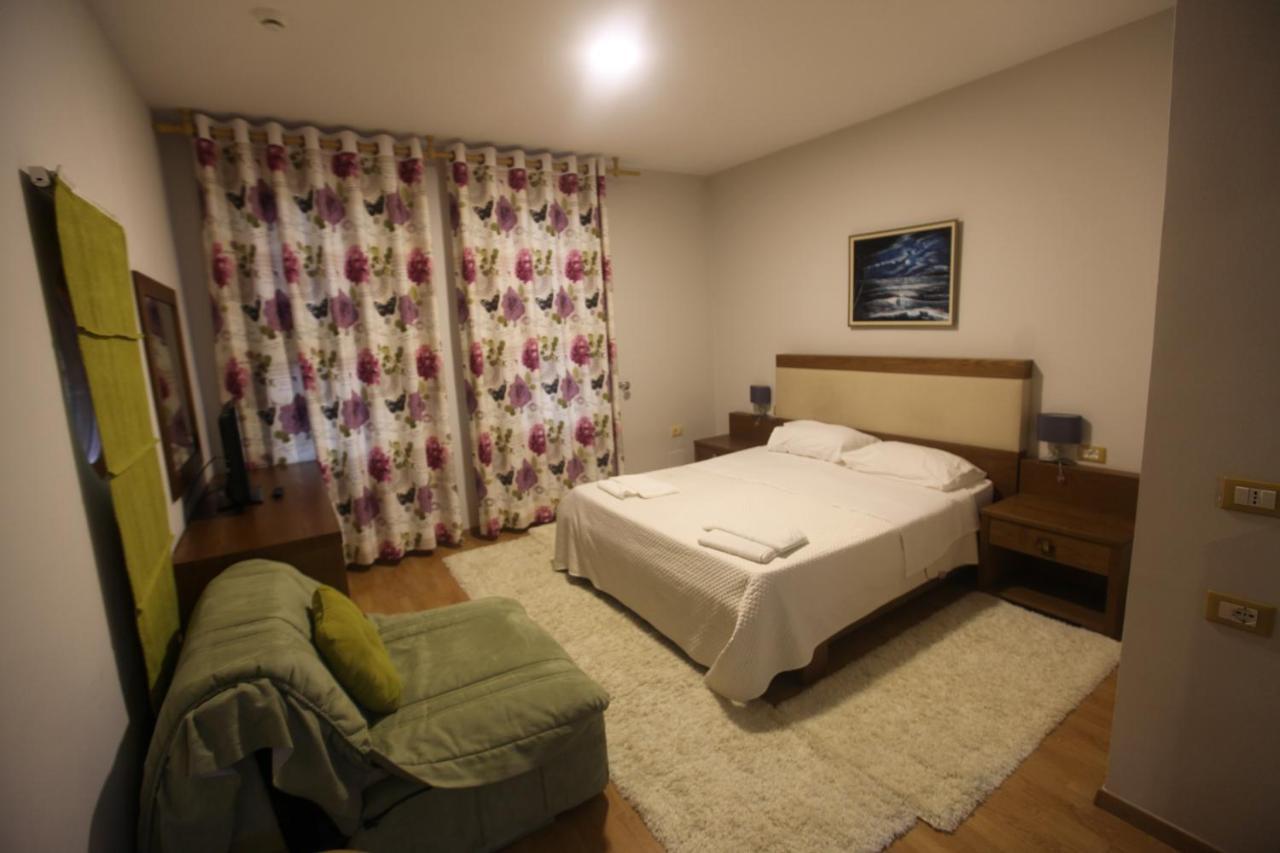 Hotel Sofo Dukat Экстерьер фото