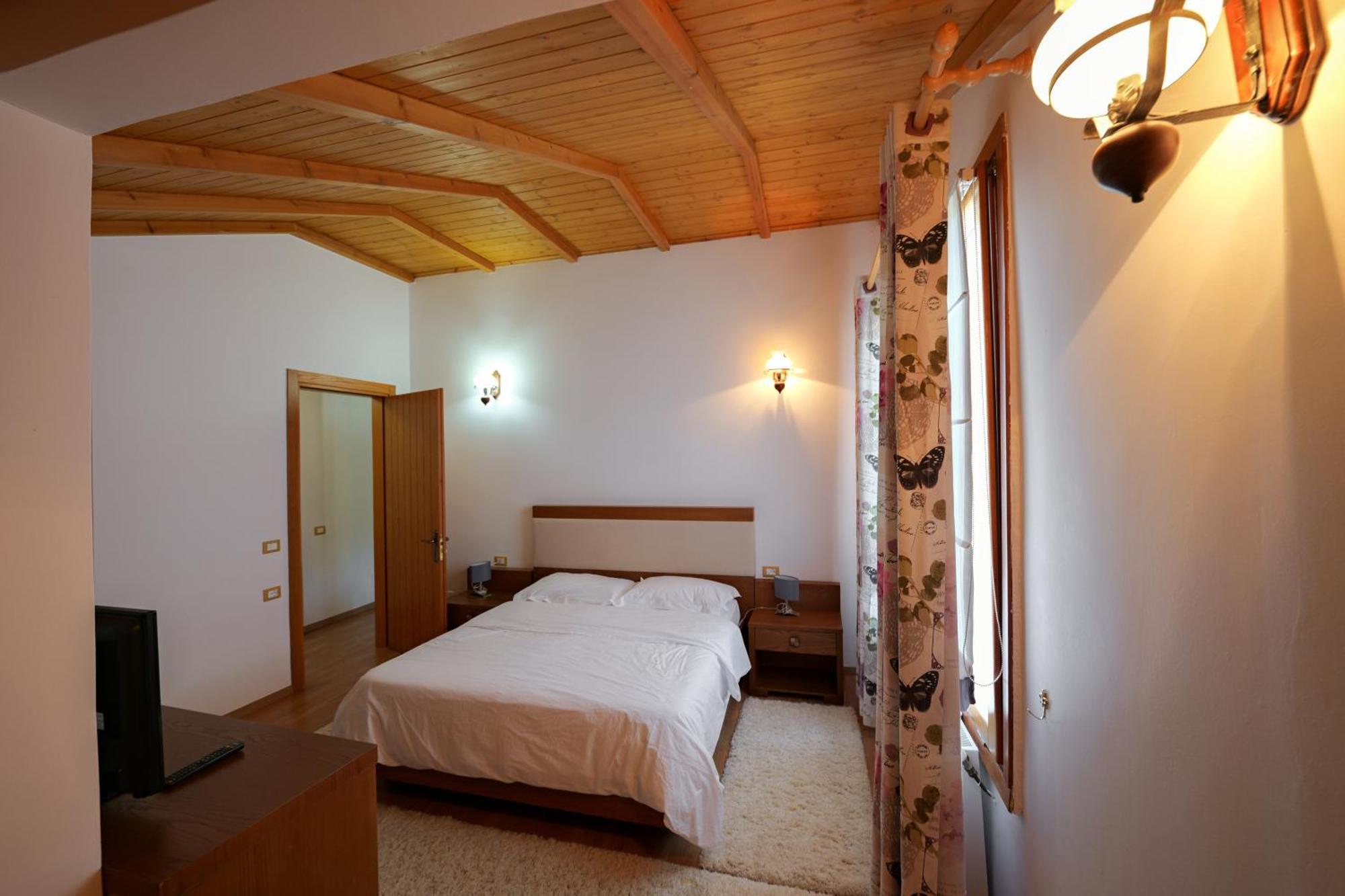 Hotel Sofo Dukat Экстерьер фото